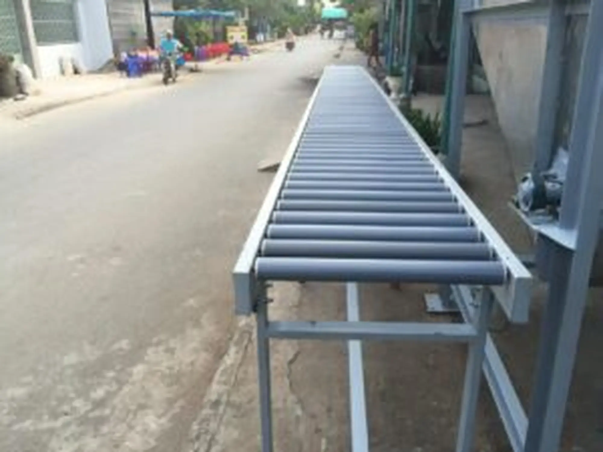 băng tải con lăn