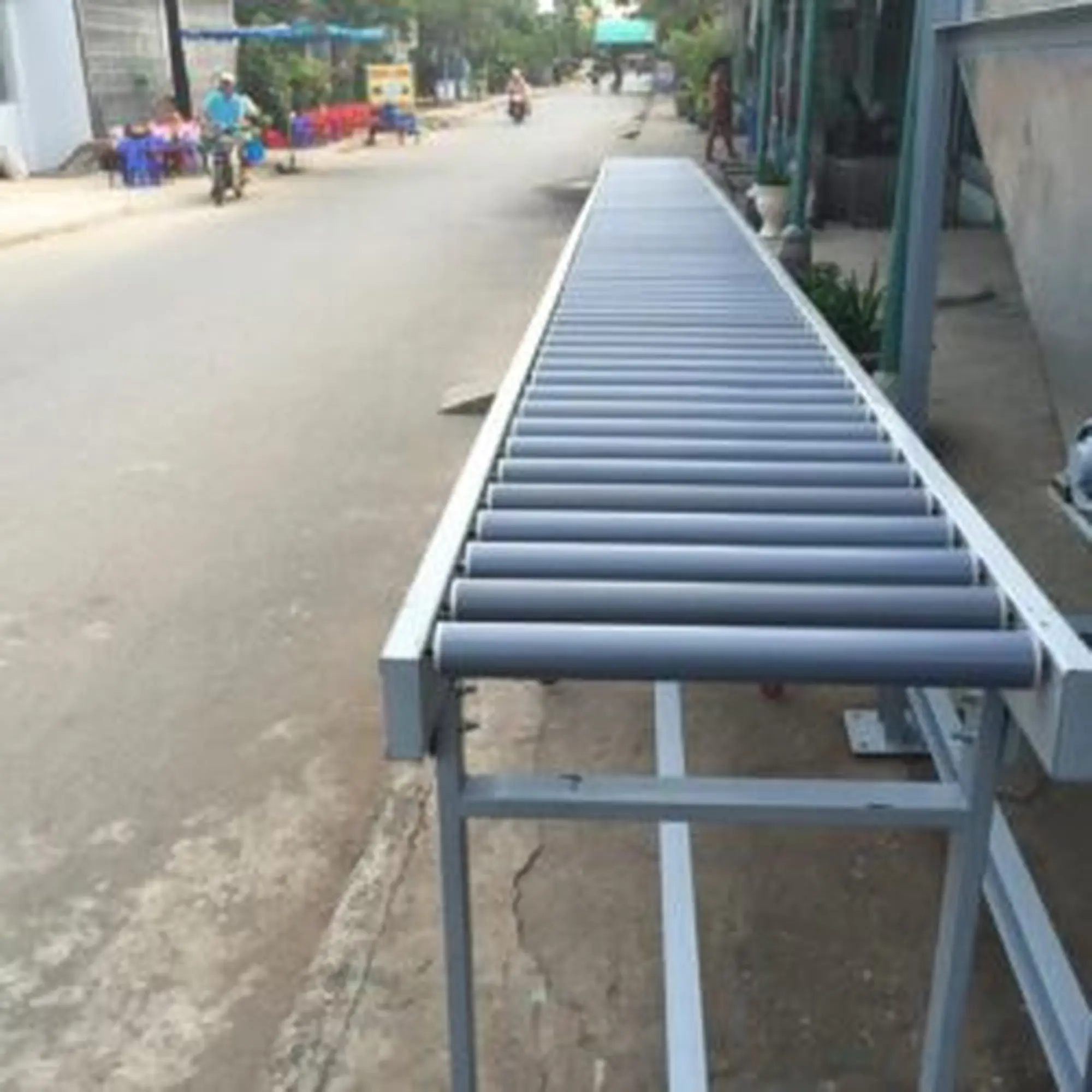 băng tải con lăn