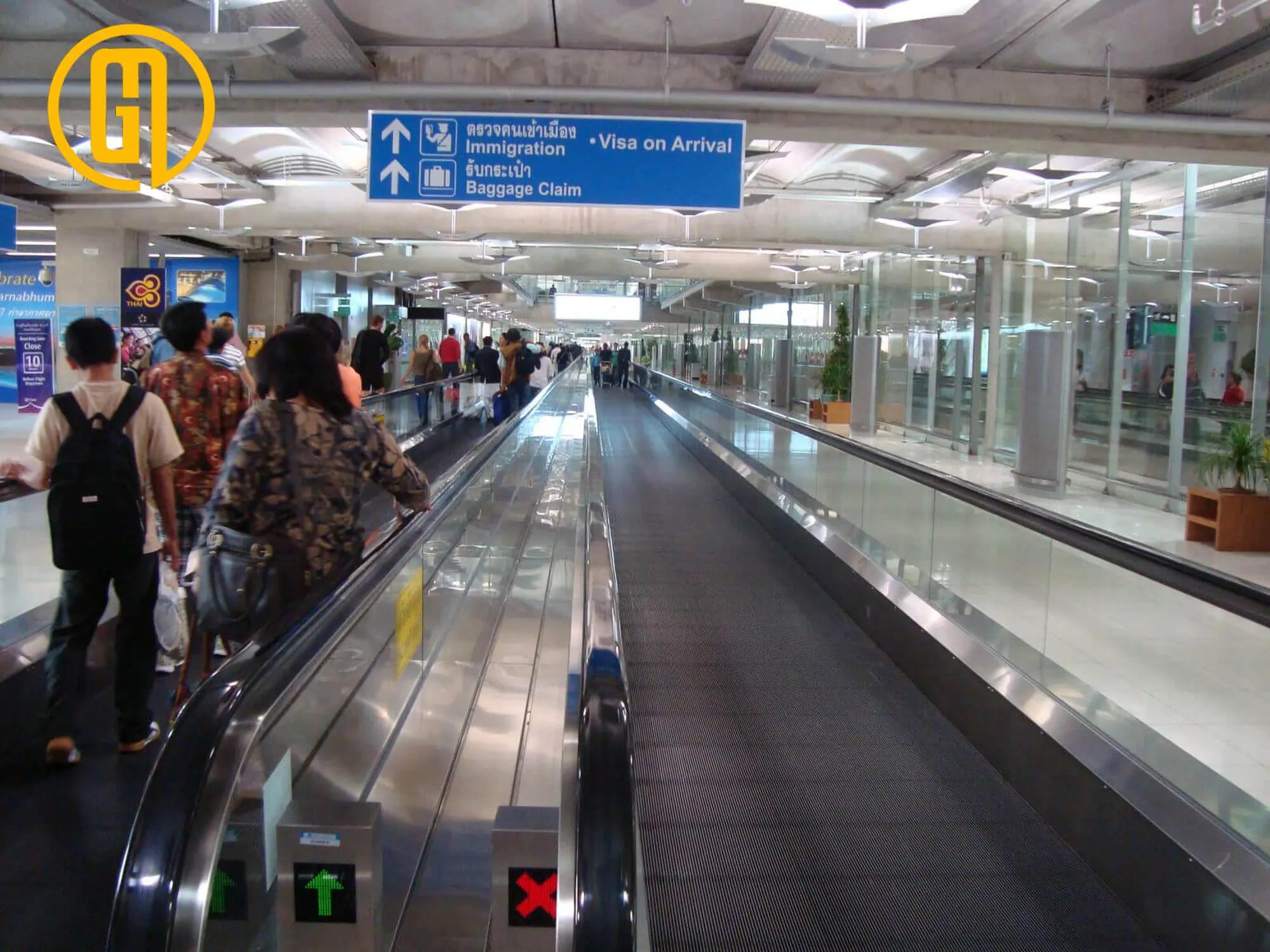 băng chuyền vận chuyển hàng hóa