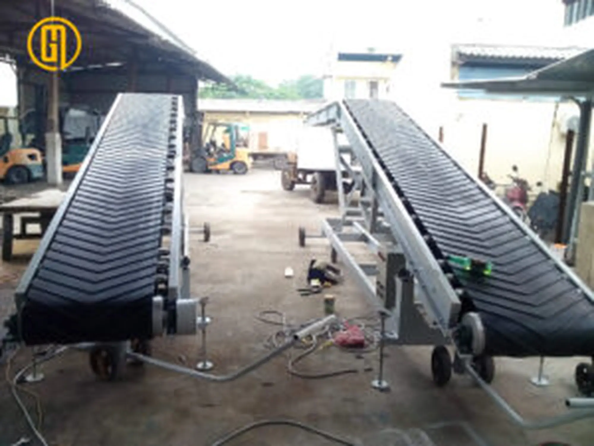 bang tai cao su gan V