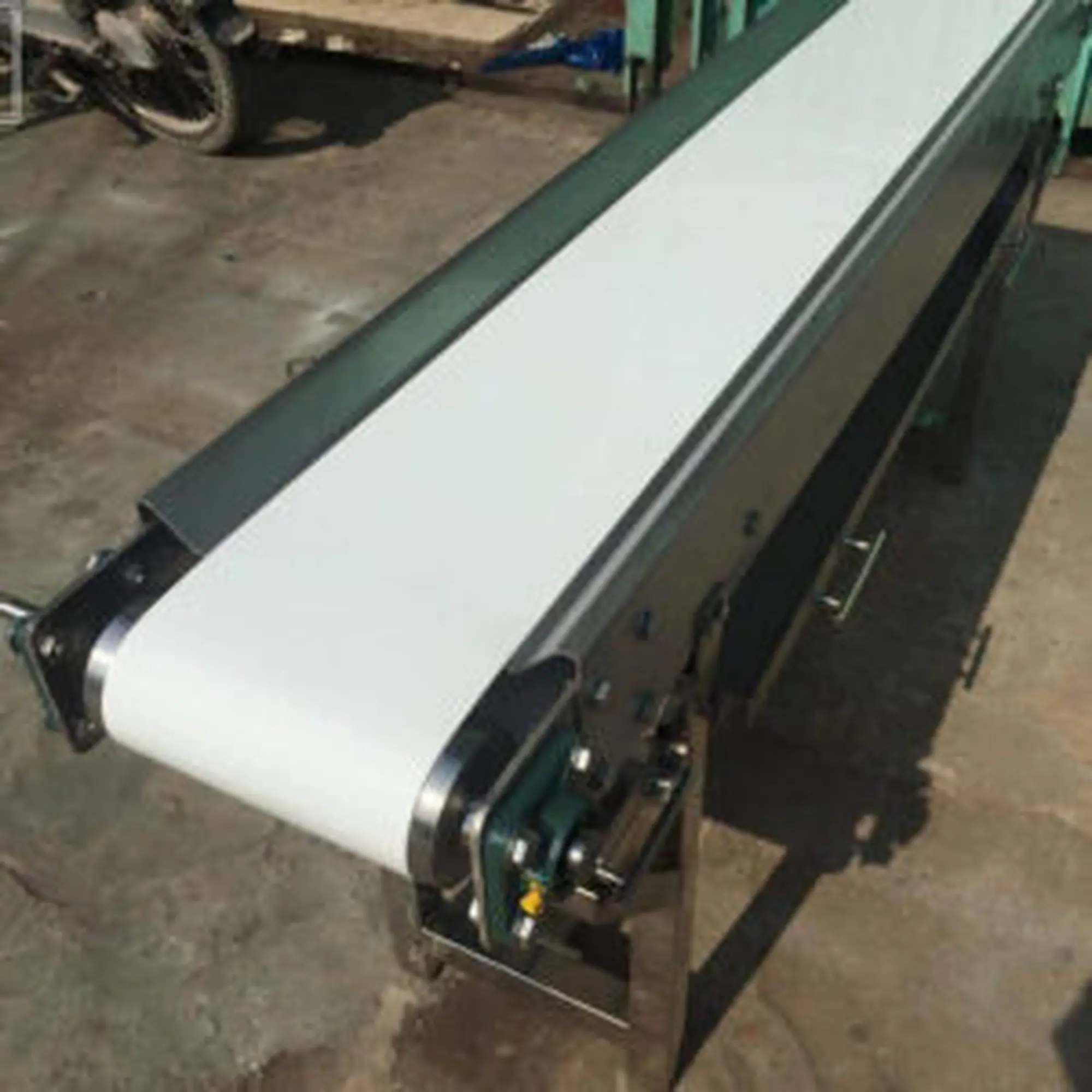 bang tai pvc khung nhom