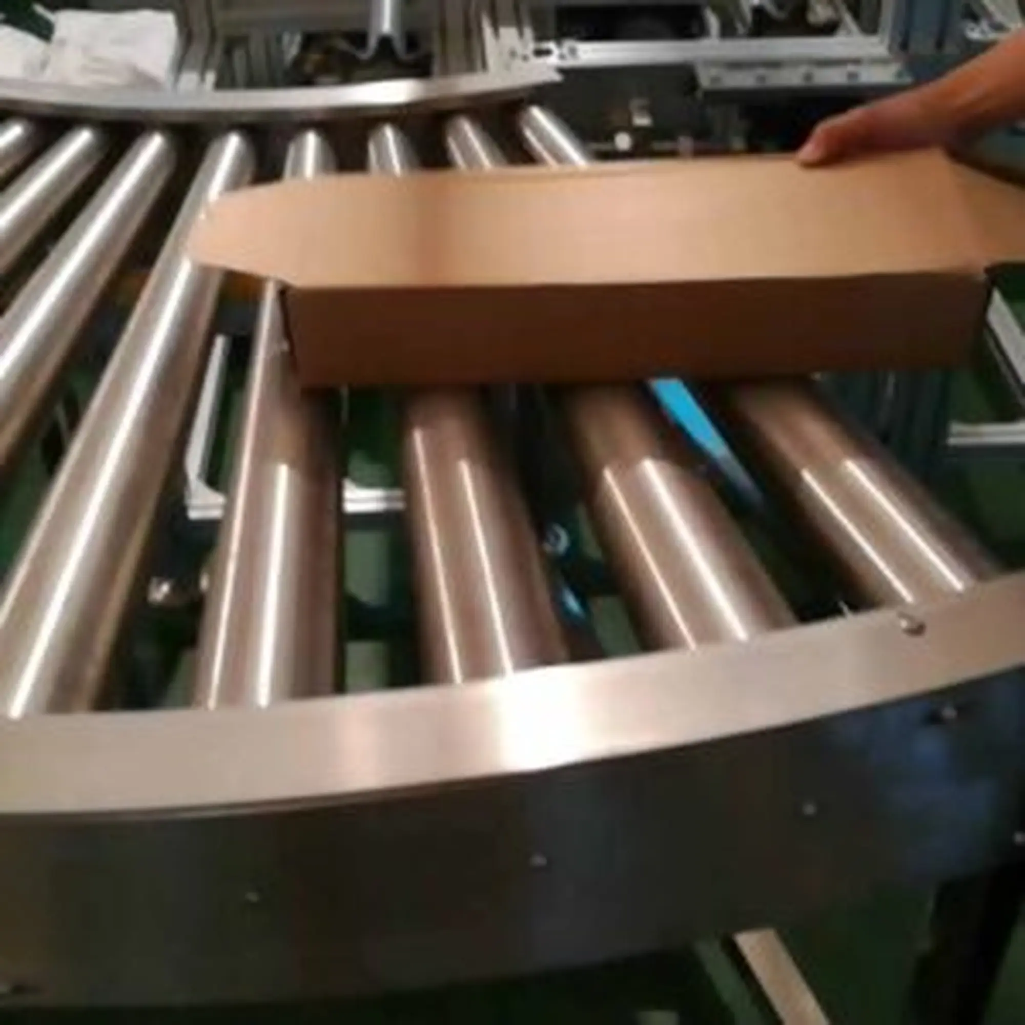 băng tải con lăn cũ