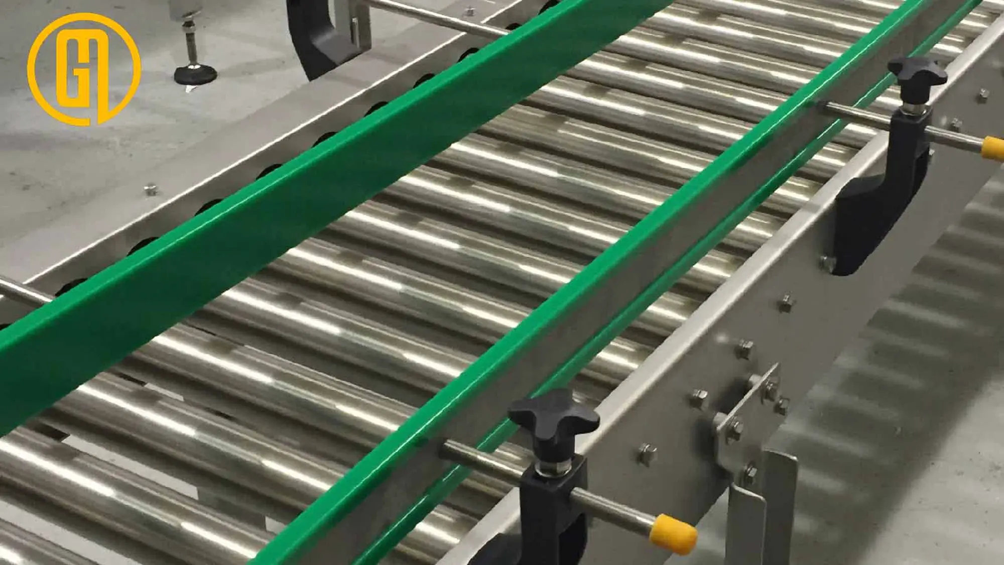 băng tải con lăn inox