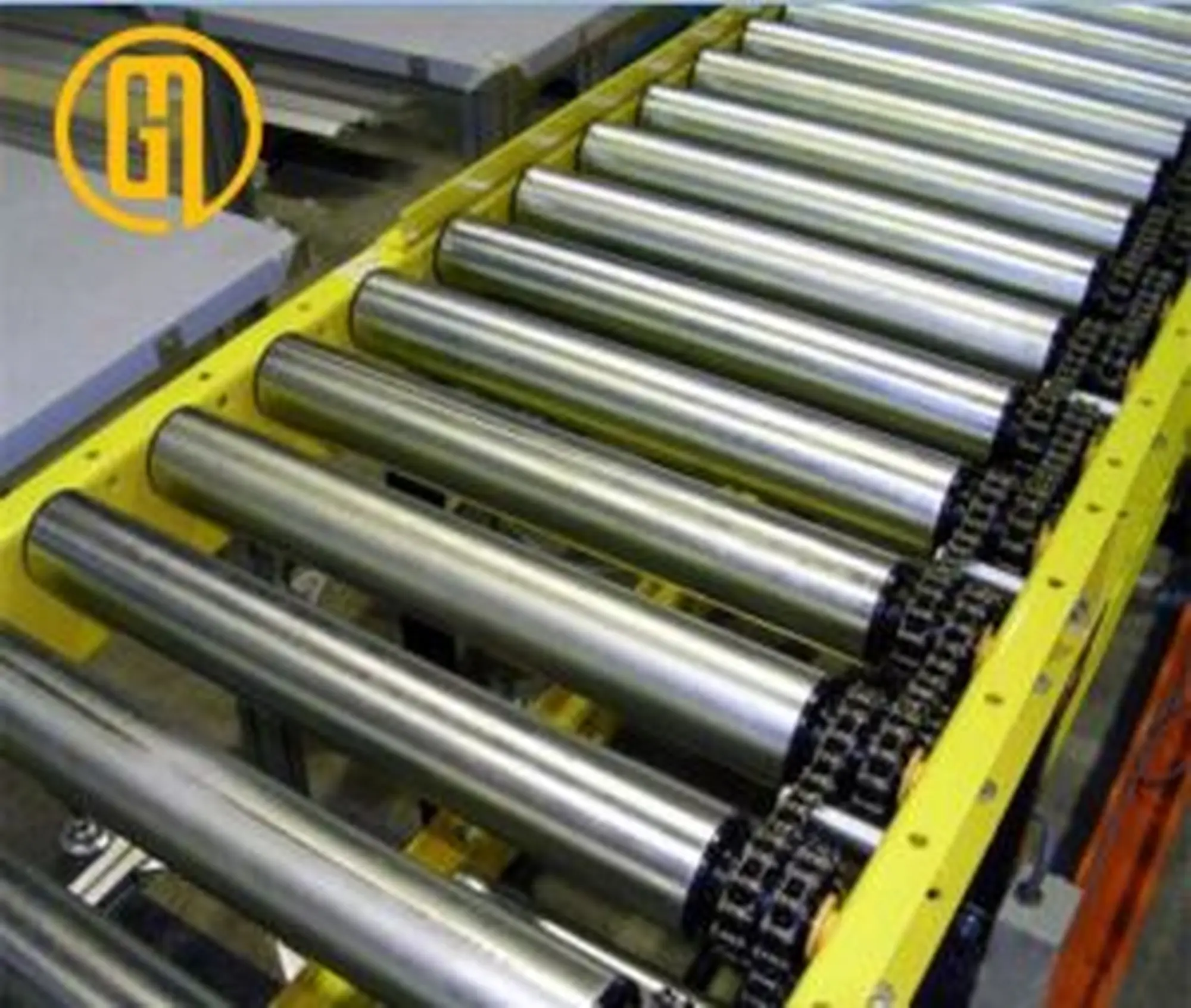 băng tải con lăn truyền động xích