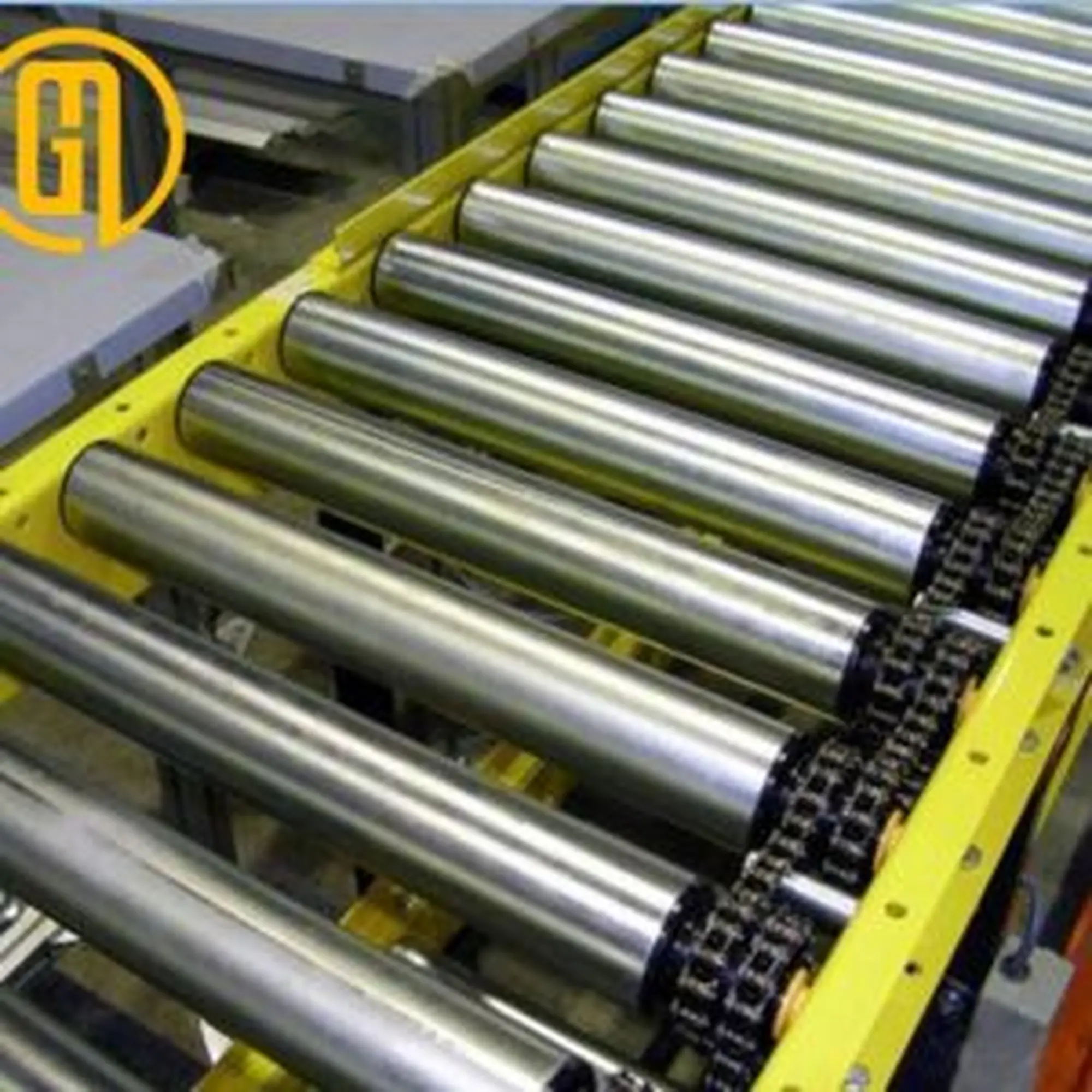 băng tải con lăn truyền động xích