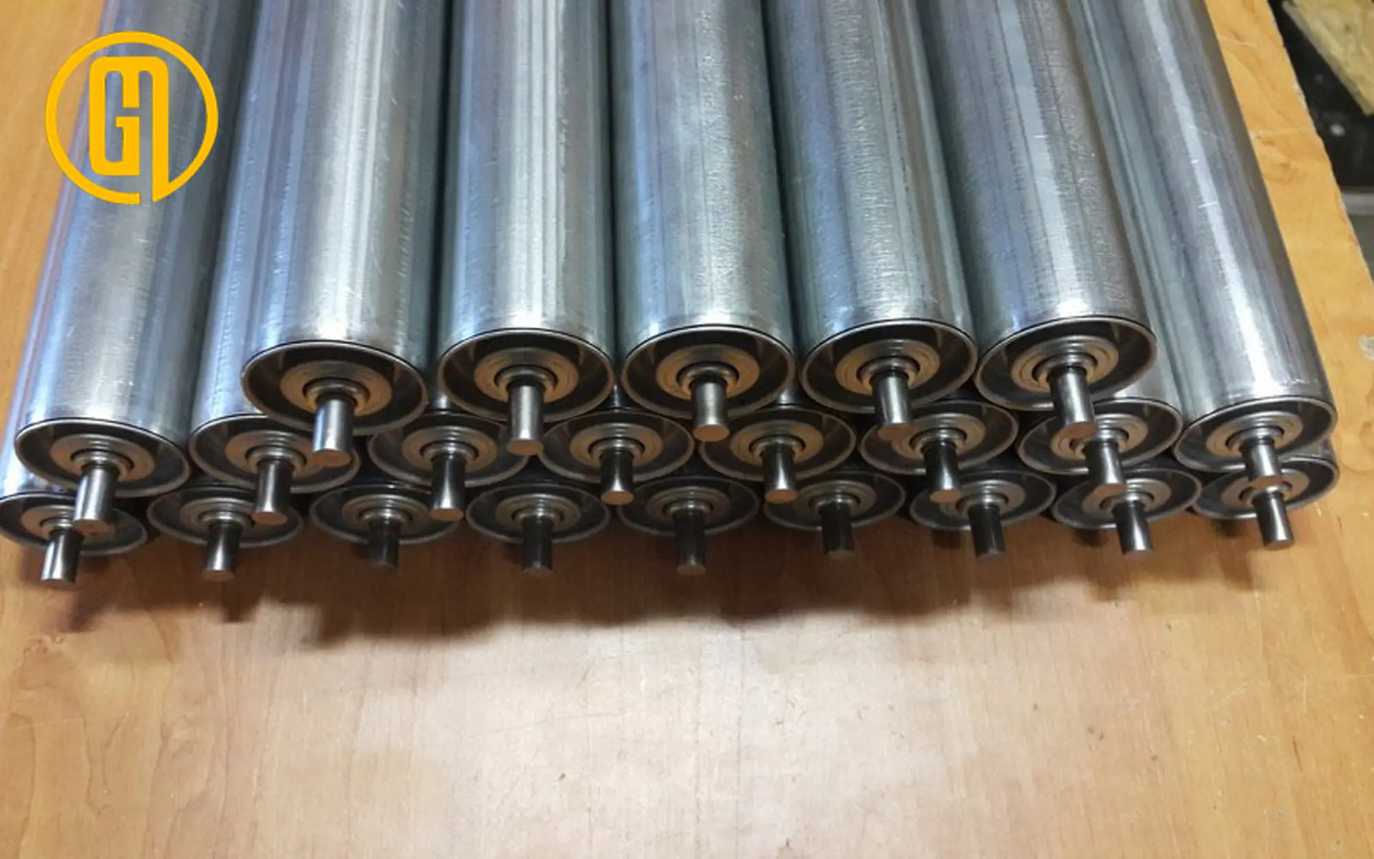 con lăn đỡ băng tải