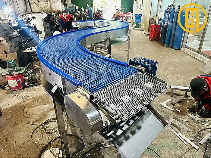 Băng chuyền lưới nhựa