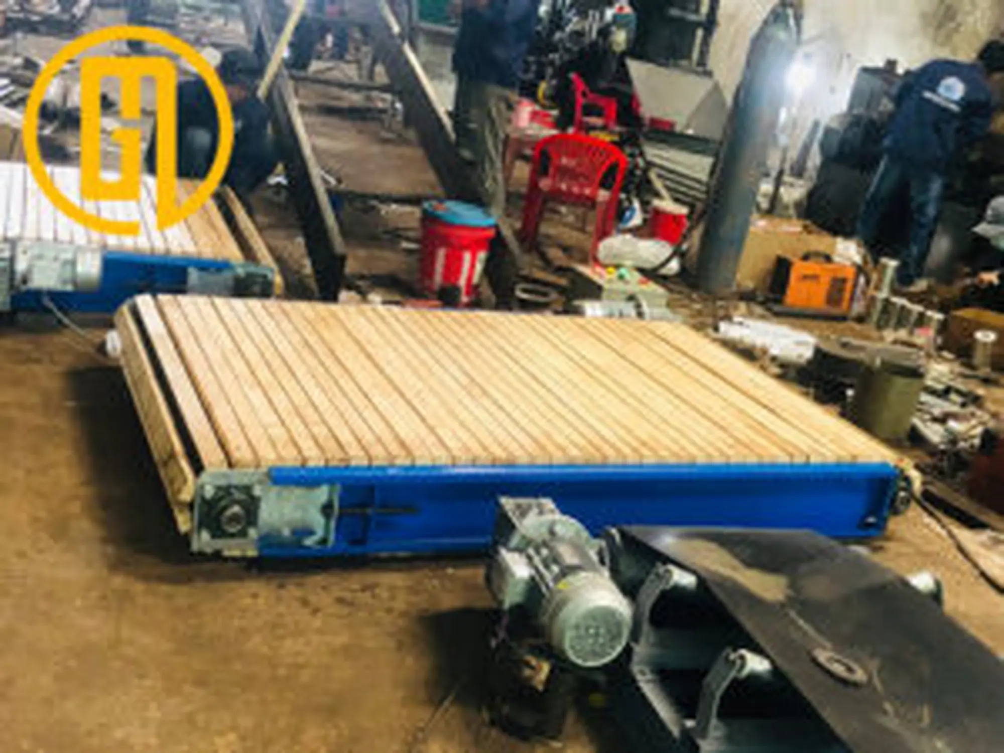 Băng tải xích gỗ