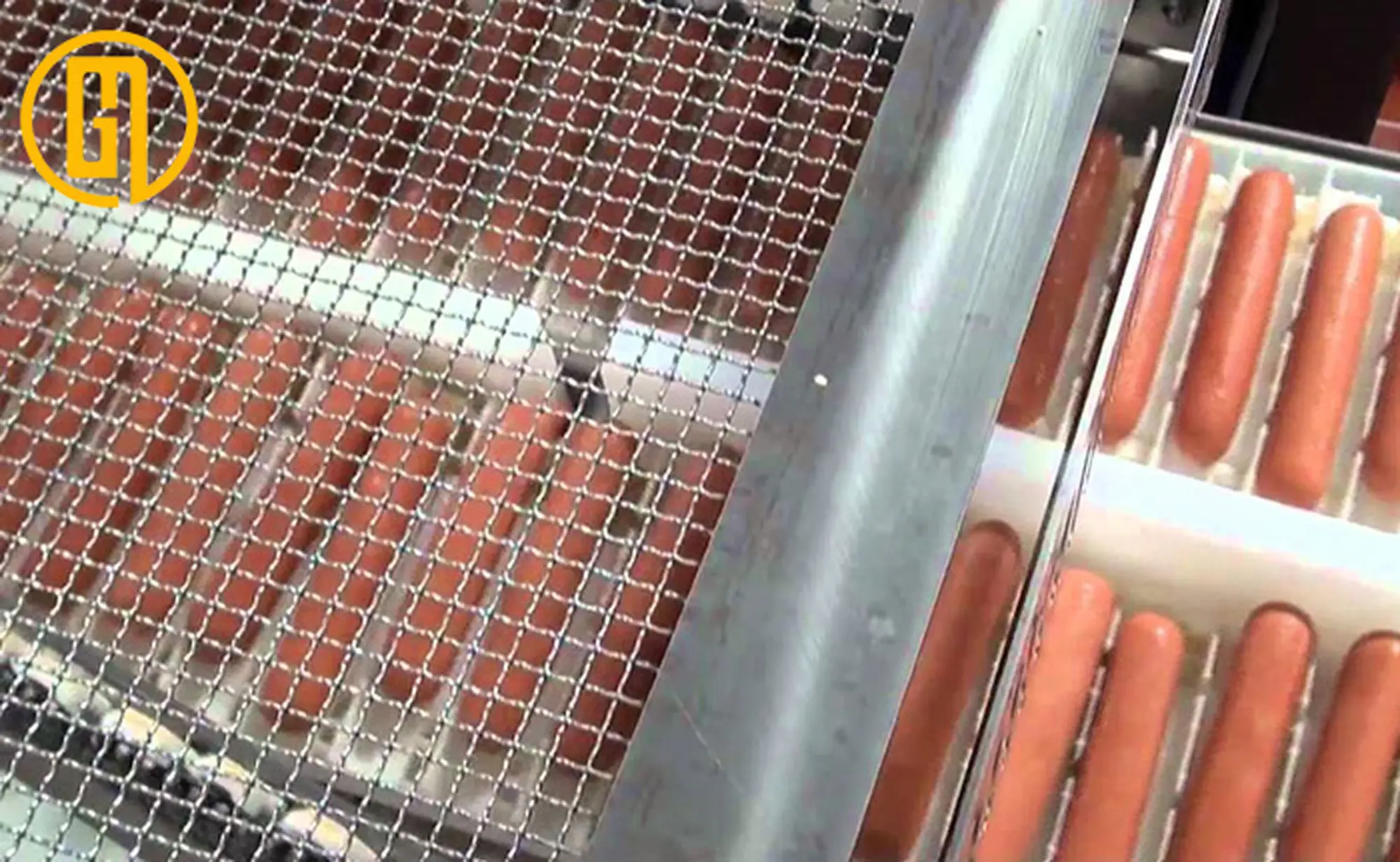 Băng tải lưới ô vuông