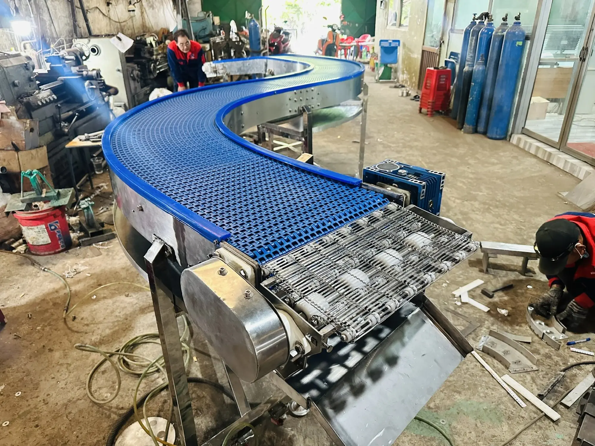 Băng tải xích nhựa Modular thực phẩm
